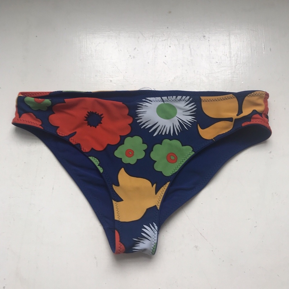 Reversible bikini bottoms🐉 size xs